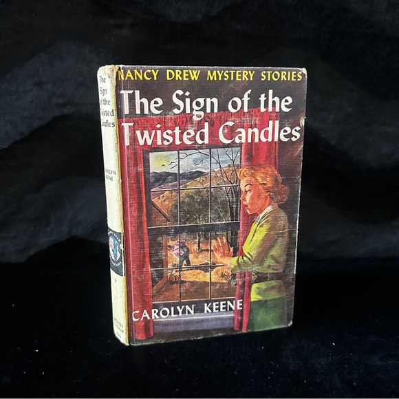 1933 Nancy Drew Mystery Book 9 - Picture 2 of 10